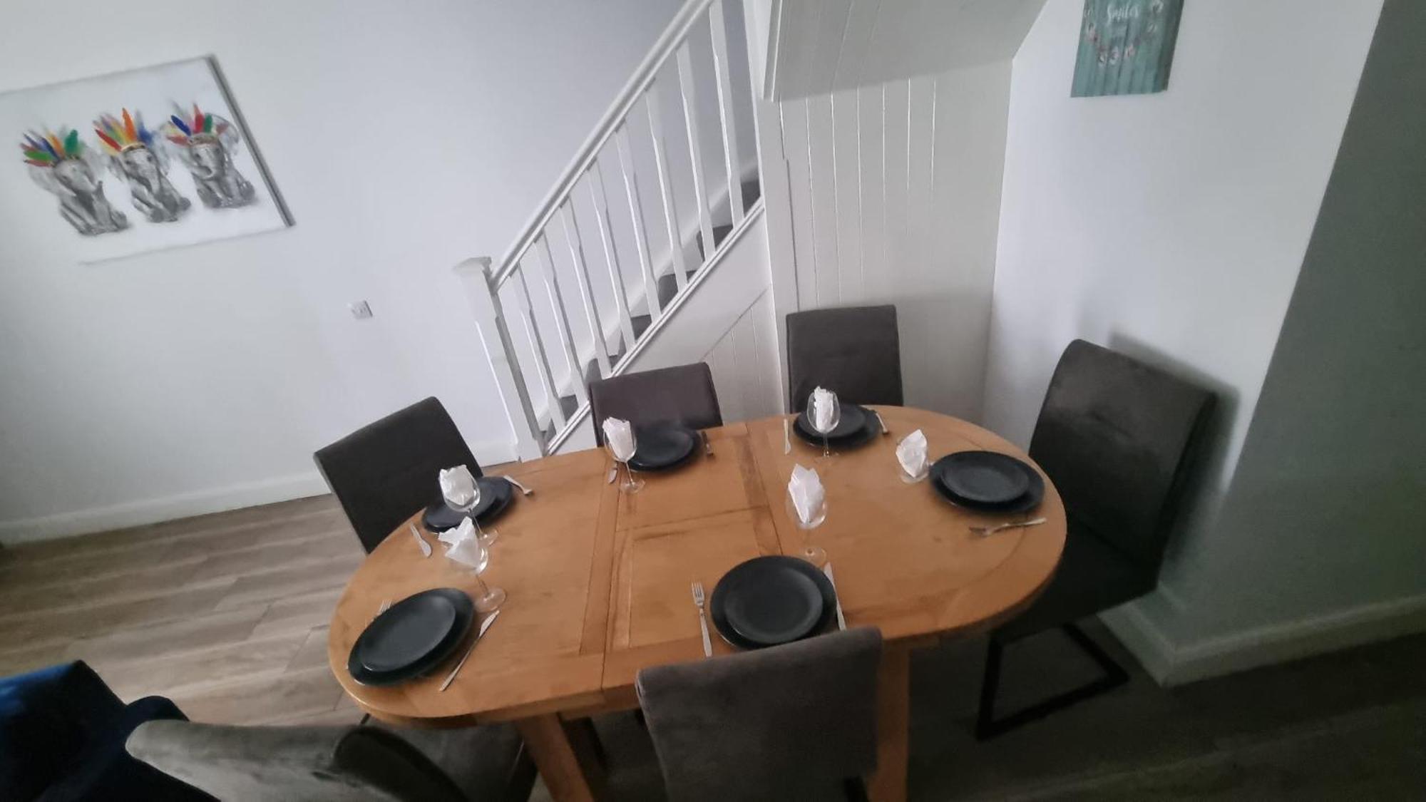 Eyre Square Lane Budget Rooms กัลเวย์ ภายนอก รูปภาพ